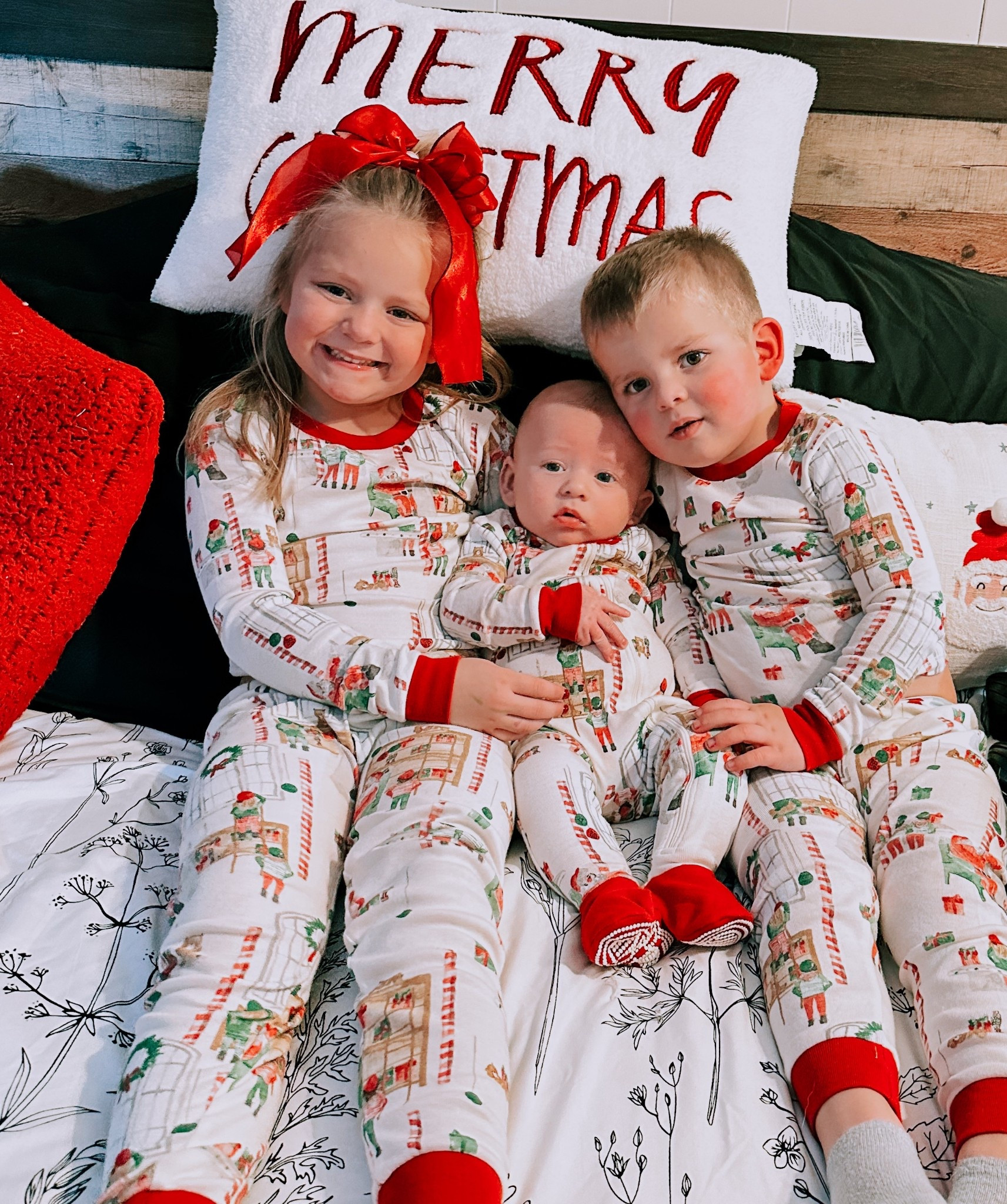 The famjams are on sale again!! Starting as low as under $5!! Don’t miss it, shop now! #christmaspajamas #famjams #burtsbees #pjs

#LTKCyberWeek #LTKSaleAlert #LTKHoliday