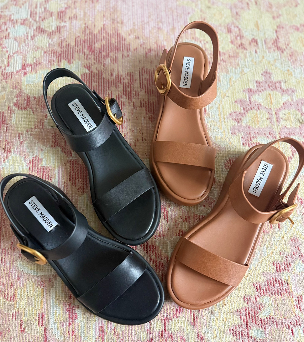  Comfortable sandals from @dsw for spring and summer Right now, you can save 25% with code SPRINGREADY on these and so many other great shoes! #ad #myDSW  

 