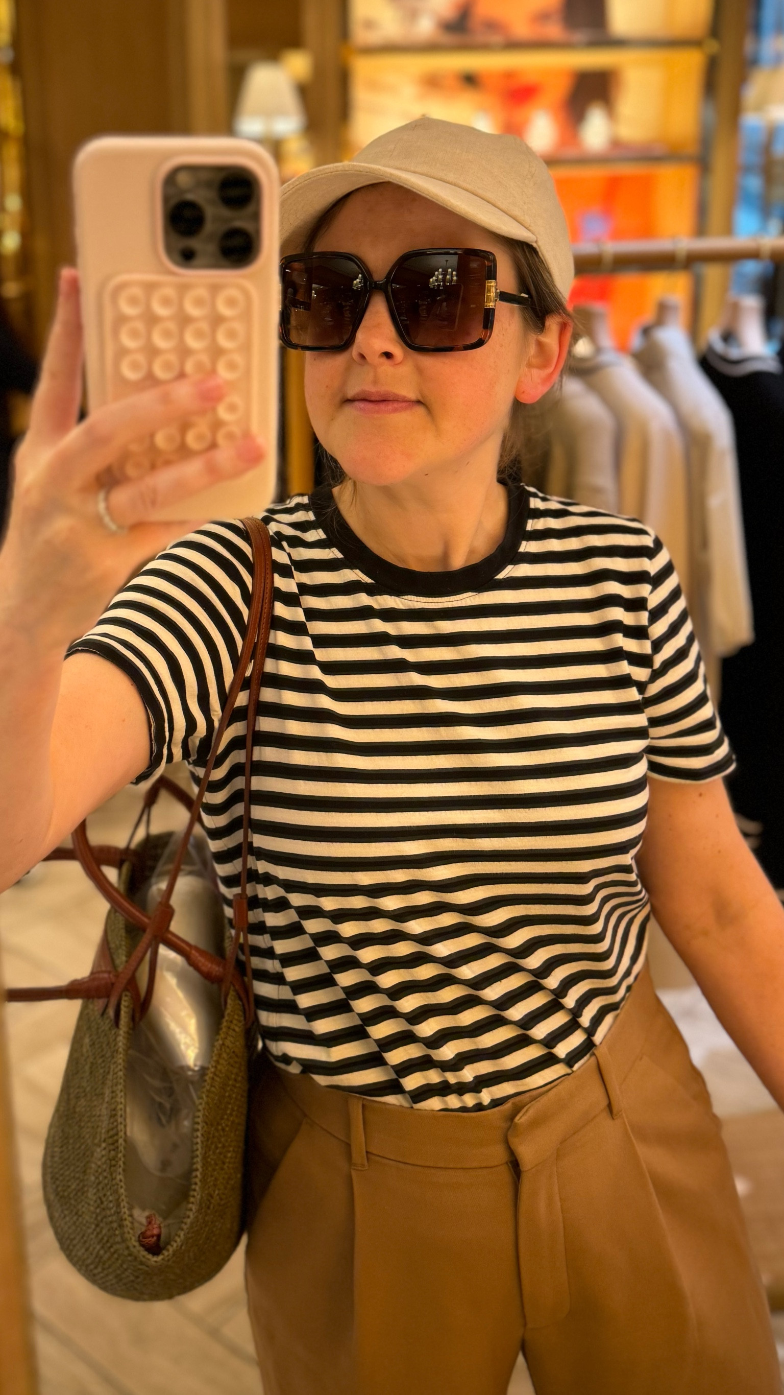 Quick photo of these oversized square sunglasses that I loved. They also come in dark grey and pink 

#LTKSeasonal
