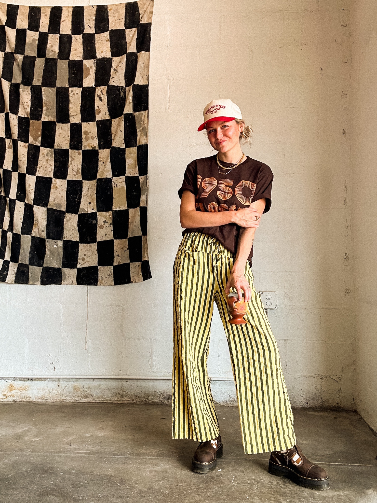 one of my fav outfits i’ve ever worn! vintage style shirt paired with these stripes! loveeee