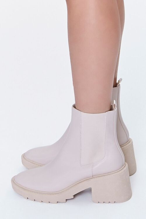 Block Heel Chelsea Booties | Forever 21 (US)