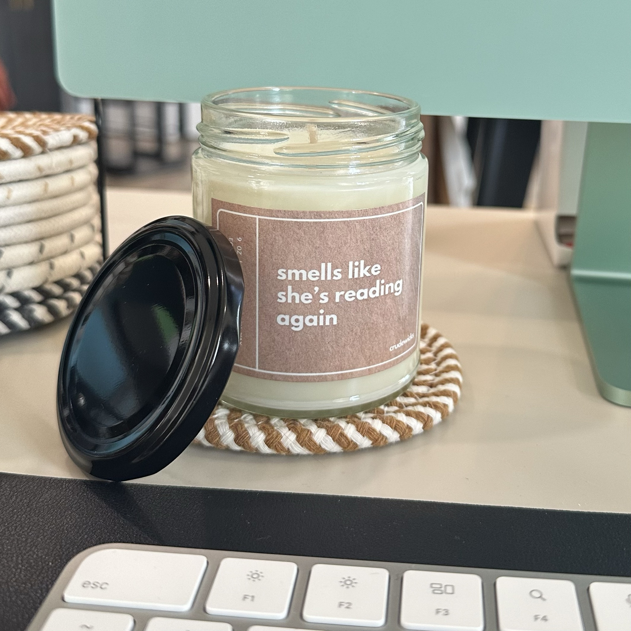 A book lover’s gift guide 📚🖤 