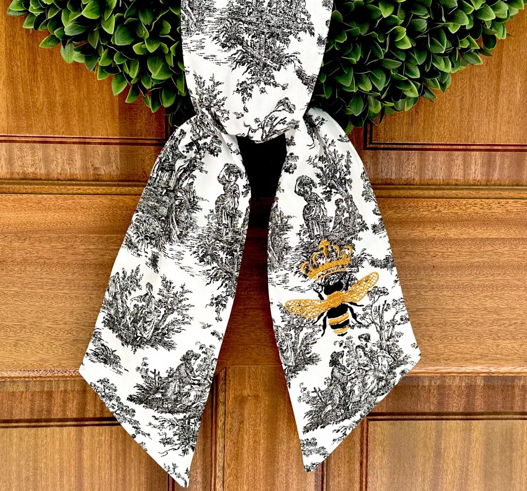 Personalized Queen Bee Toile Wreath Sash: Grandmillennial Monogrammed Door Swag - Etsy | Etsy (US)
