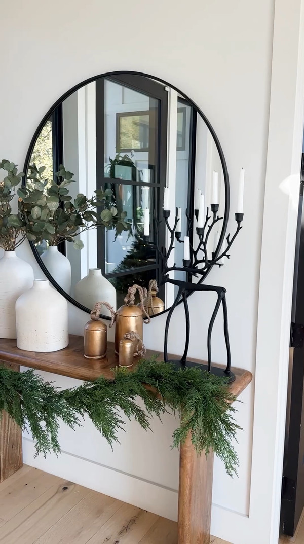 Holiday vibes are in full swing in our entryway!