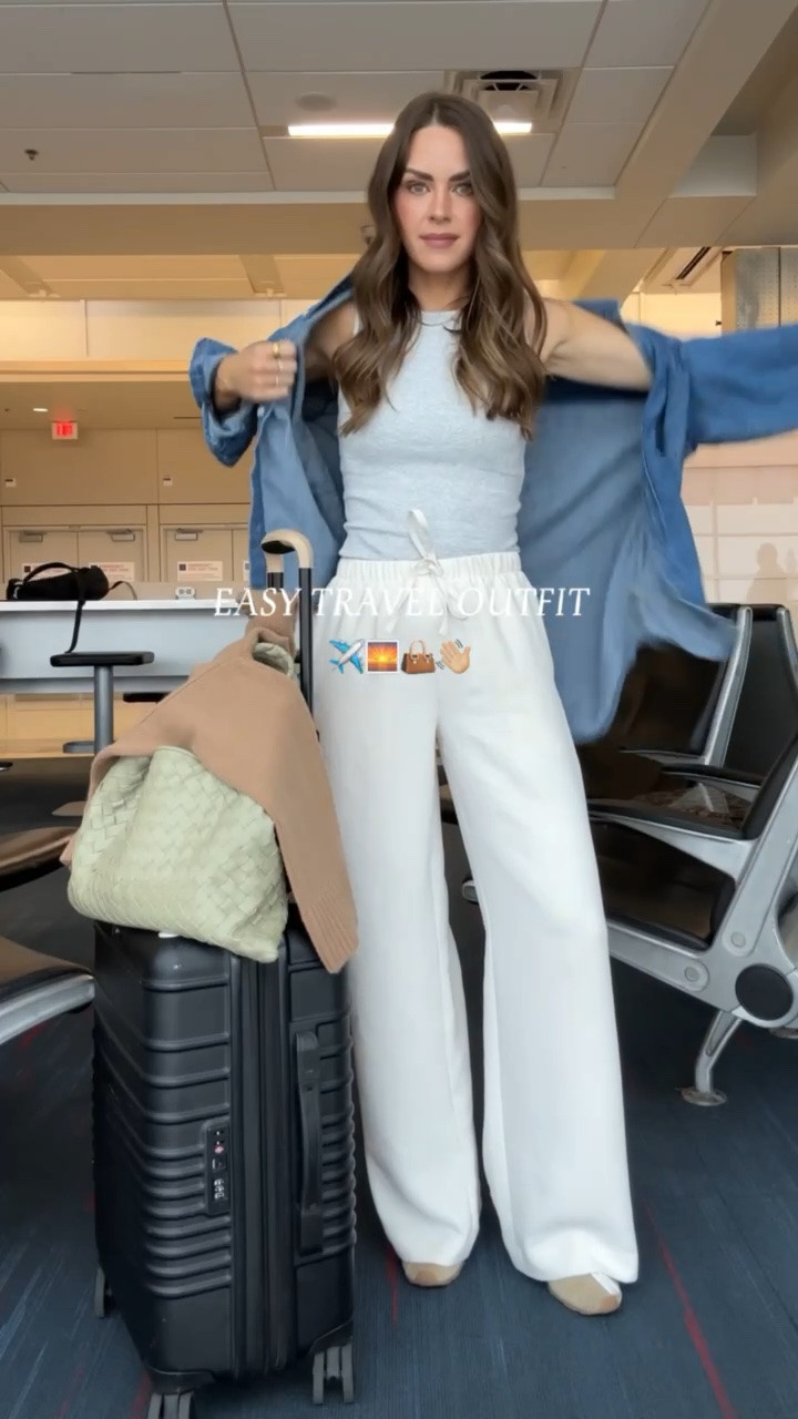 TRAVEL DAY OUTFIT ✈️✨
Size small in everything

#LTKootd #LTKTravel #LTKvlog