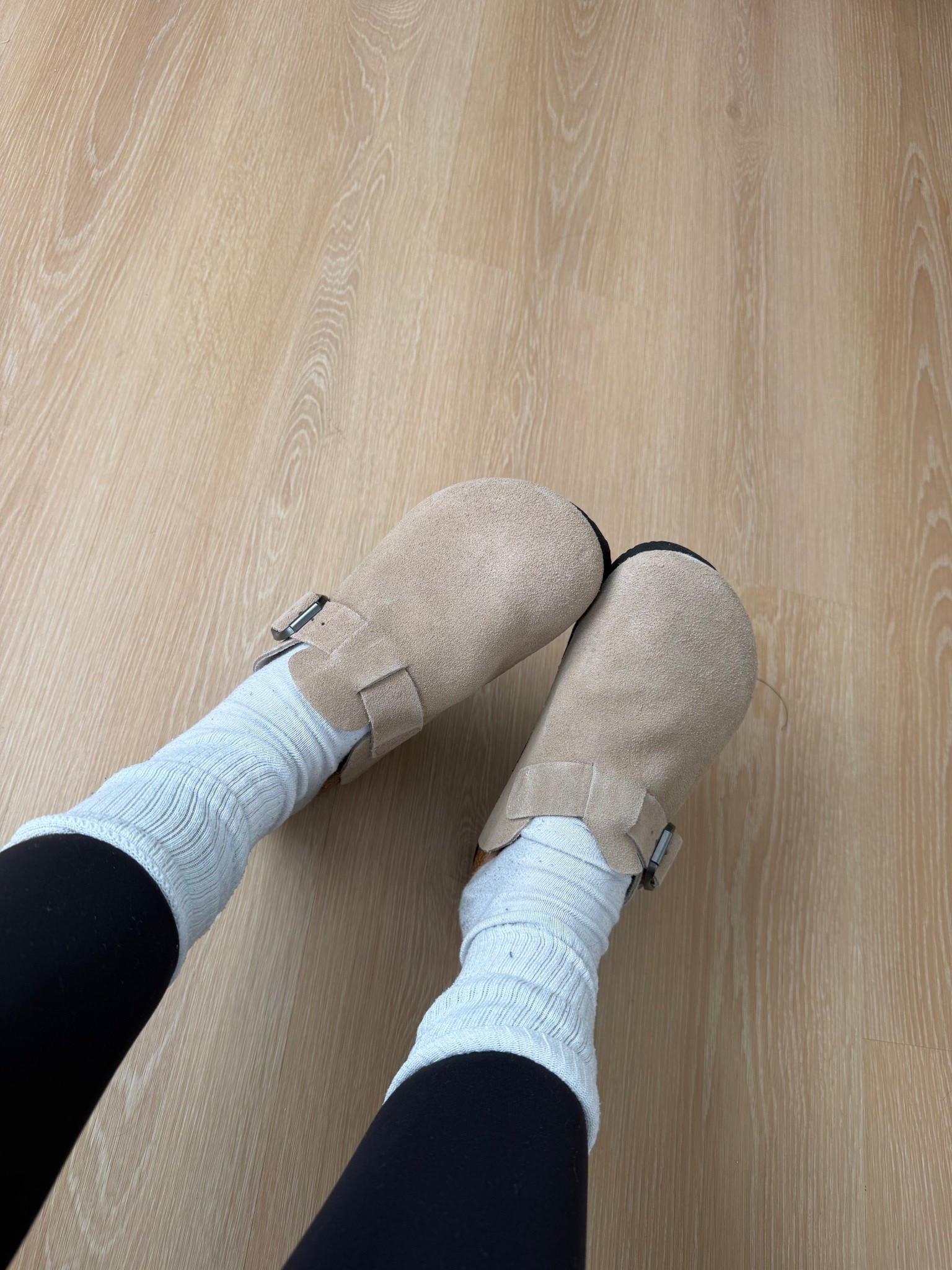 I’m obsessed !!! #fitoryshoes

#LTKfitnessgoals #LTKActive #LTKdayinmylife