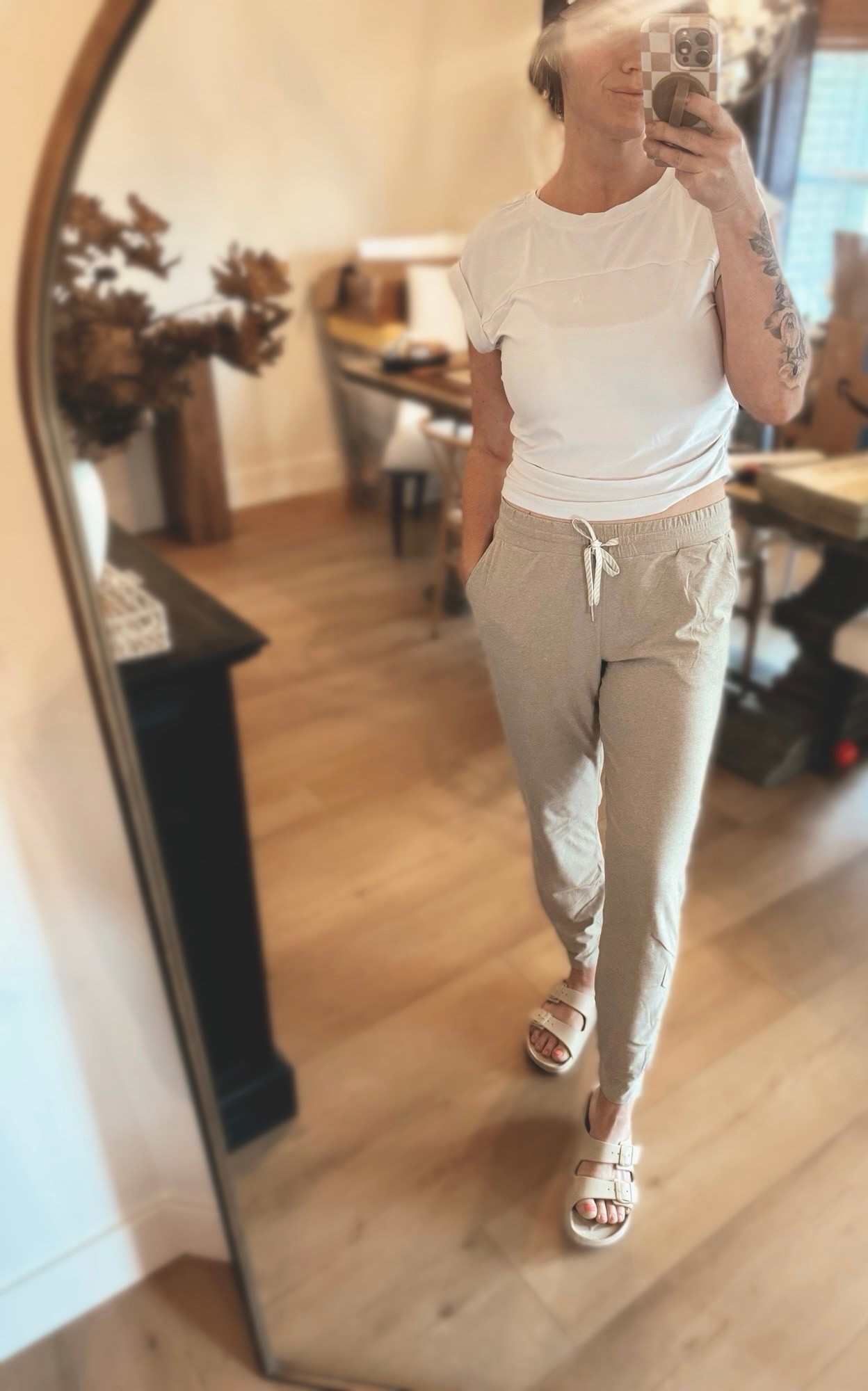 DUPE ALERT! 

If you love Vuori, these are a 100% dupe for their Joggers! I’m ordering them all! 

#atheisure #workfromhomeoutfits #joggers

#LTKootd