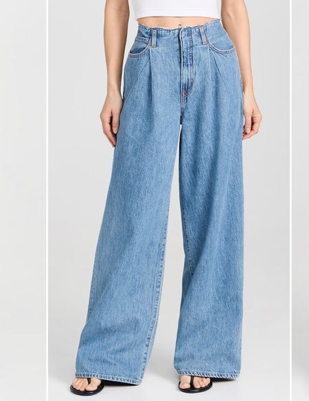 How cute are these?
Wide leg jeans 👖 
I’d get sz 27 which is a 4