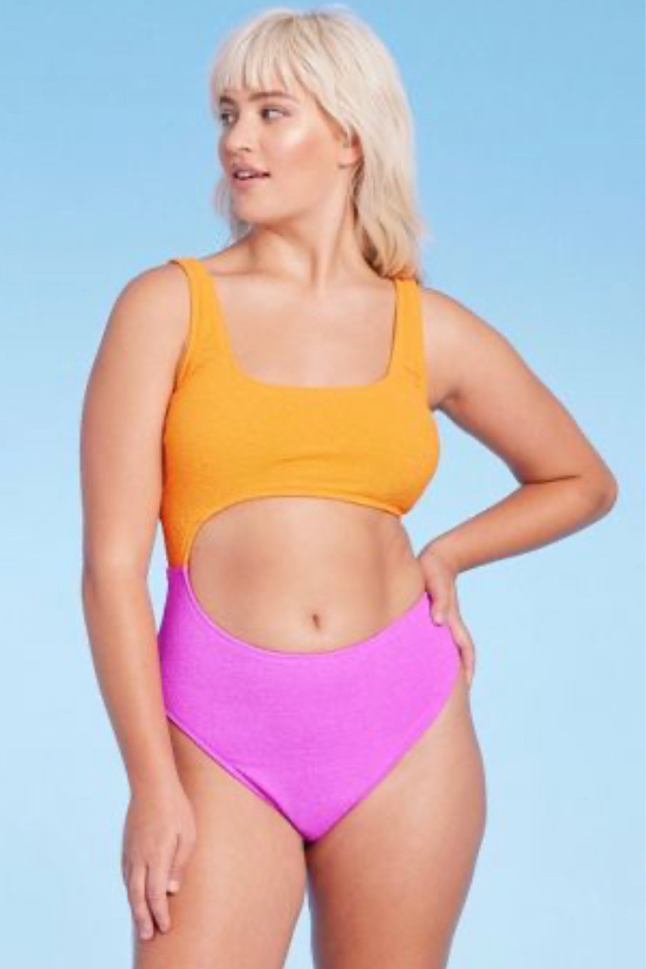 Great and comfortable summer swimsuit! Love the colors and took my true size! 💕