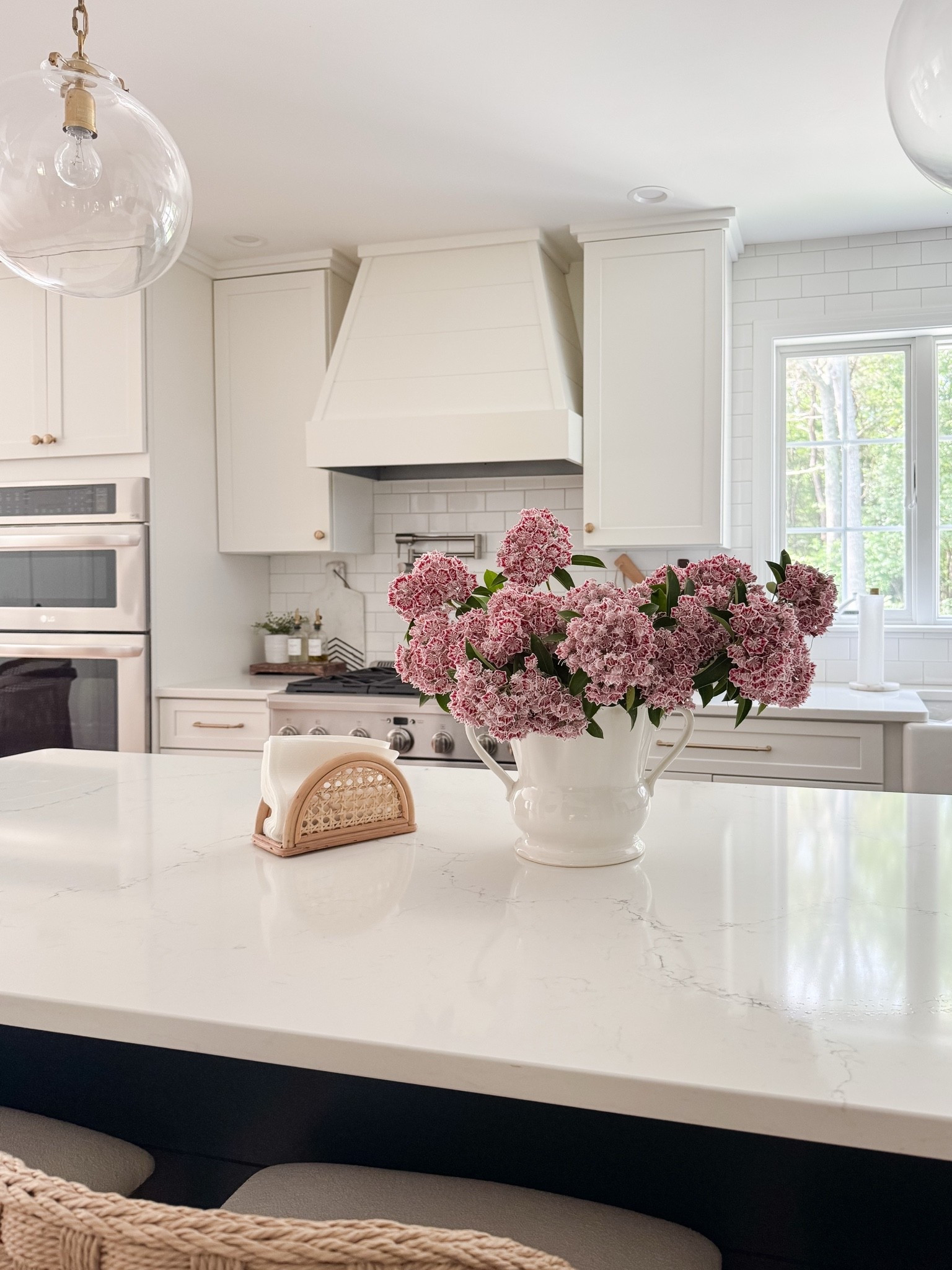 Trending Coastal Kitchen

affordable home decor  affordable home finds  coastal kitchen  coastal kitchen finds  sherricalnanhome

#LTKHome