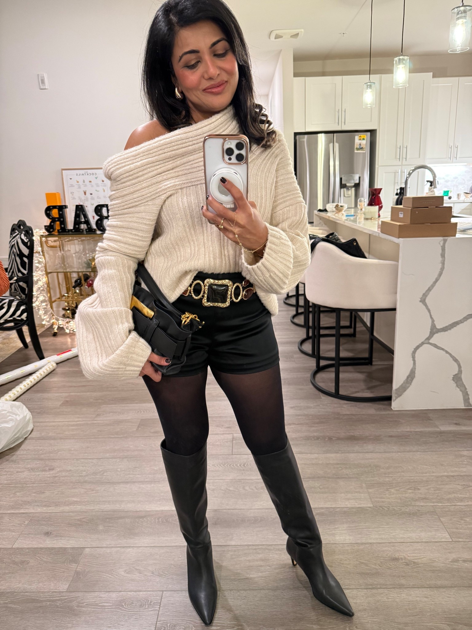 Bold and beautiful!  🤩 

#balmain #jcrew #a&f #oaksandfort