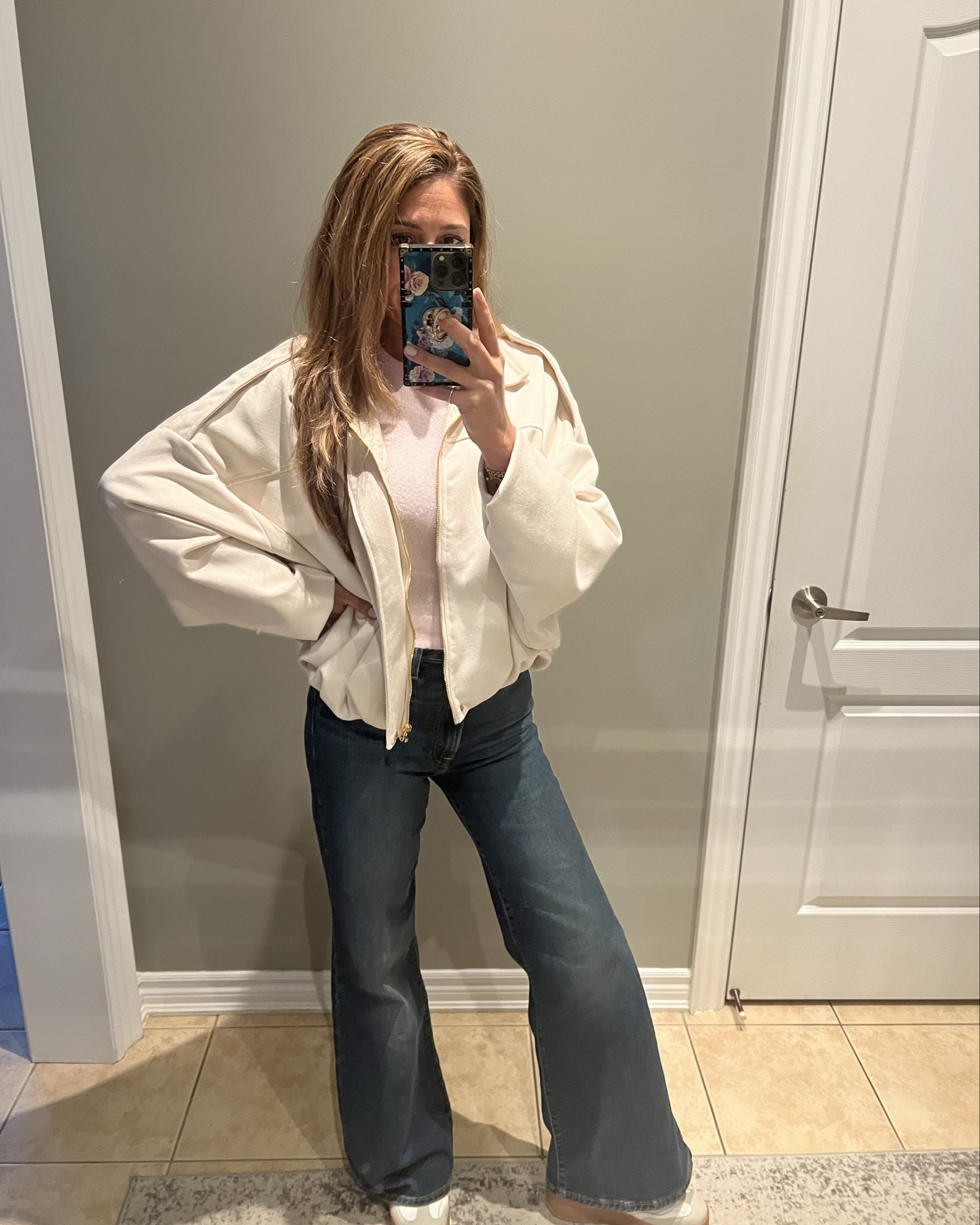 This viral jacket! Bought it in two colors. It’s so versatile and comfortable. A great staple to have 🍂🤍

#LTKjeans #LTKcanada #LTKfall