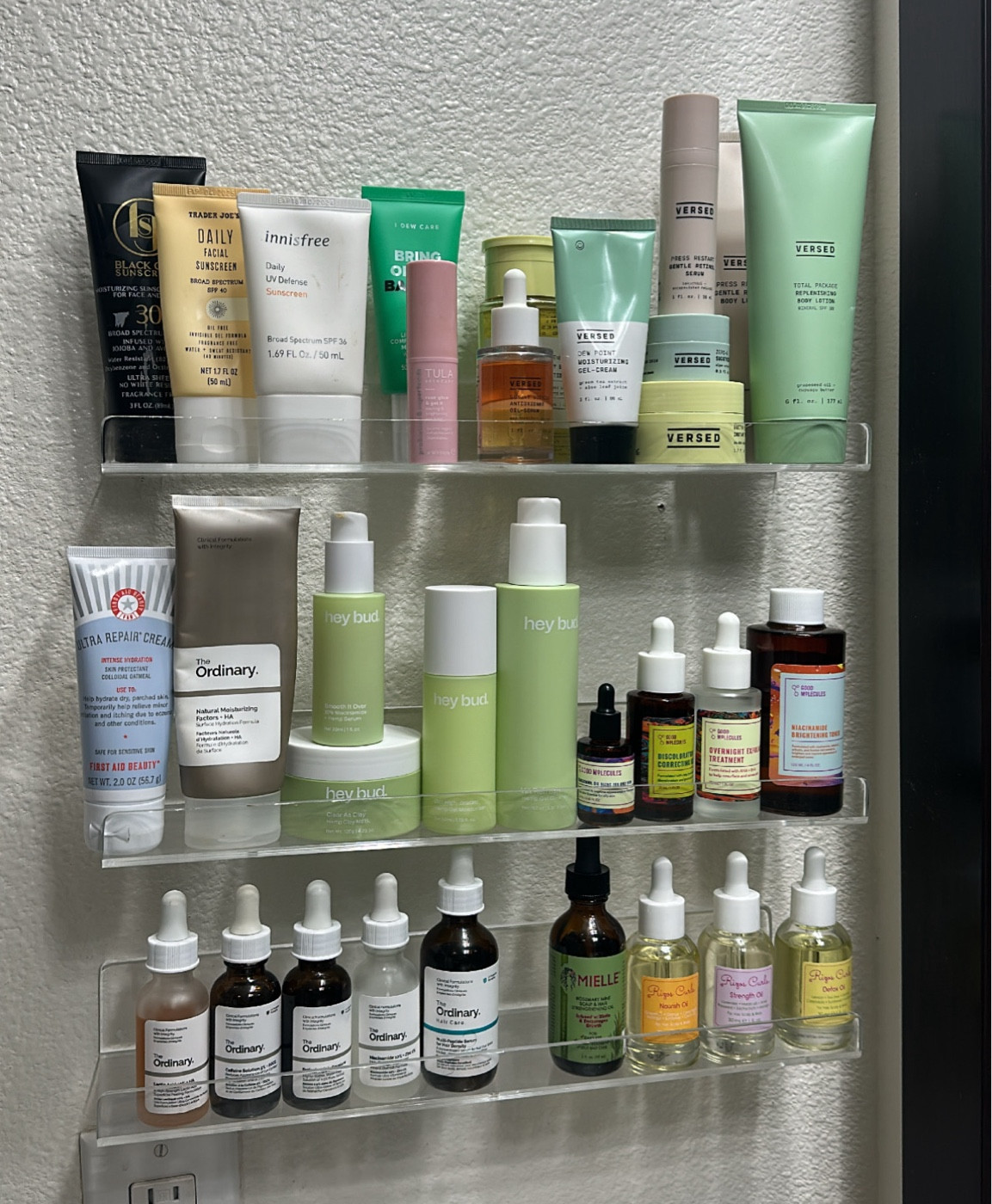 Acrylic floating shelves for bathroom 