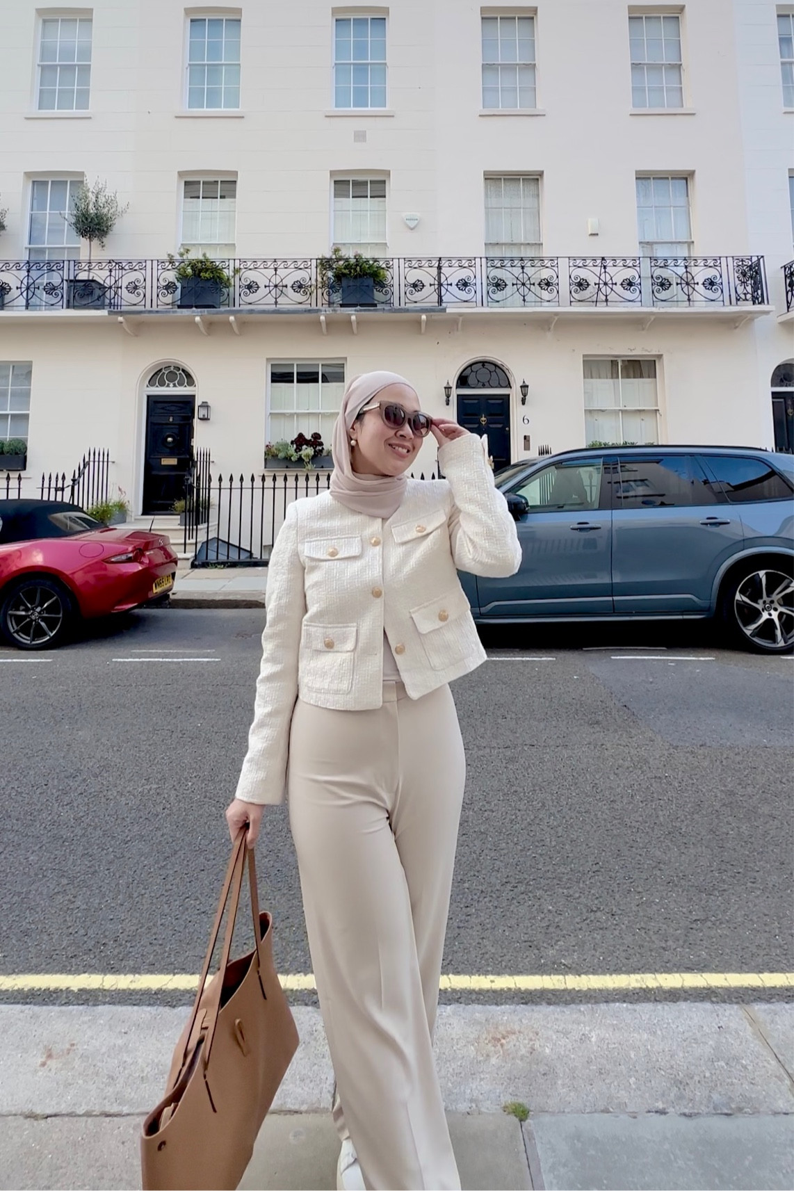 Work uniform - Cropped jacket and Wide trousers 

#LTKworkwear #LTKeurope #LTKAsia