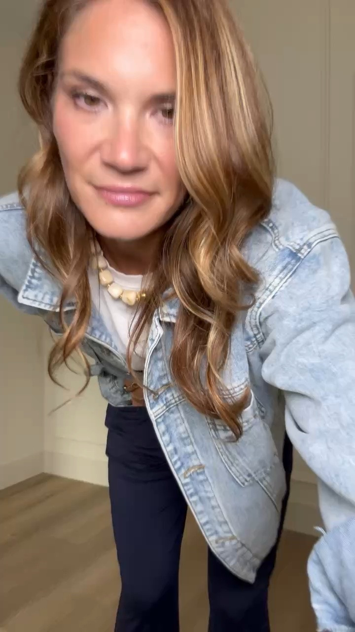 These navy pants are the kind you can wear for basically anything. Stretchy and comfortable with an easy straight leg fit, plus the denim jacket makes them perfect for running around town.

M tall

Navy pants, Stretchy pants, Casual outfit, Denim jacket, Tall girl style, Everyday pants, Comfortable pants, White tee, Sneakers, StangandCo

#LTKTall #LTKootd #LTKSeasonal