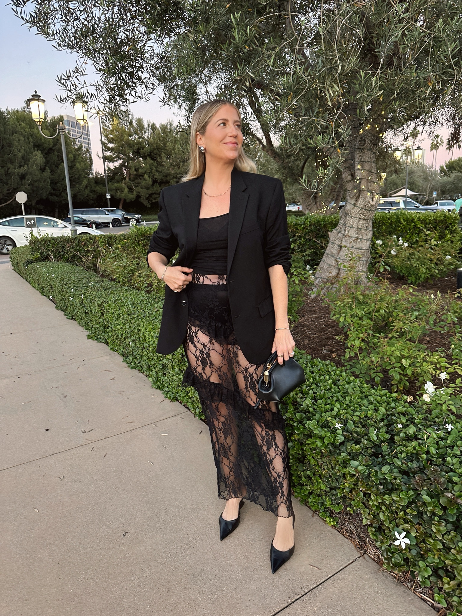 ALL Black Outfit Idea

#LTKStyleTip #LTKOver40 #LTKFindsUnder50