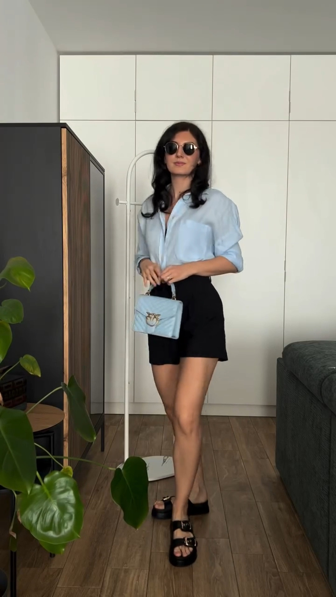 Colorful linen shirts paired with neutral shorts are so in this summer ☀️🕶️ would you wear this look?

#summeroutfitideas #linenshirt #ootdinspo