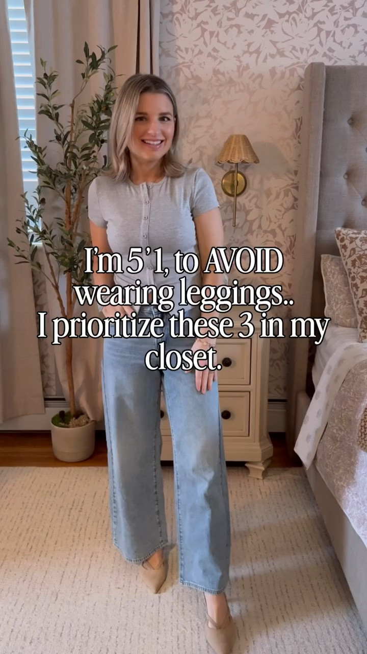 Let’s keep it simple! 🩶 comment PETITE for a 🔗! 

#petitetips #petitestyle #styleinspo #stylehacks #styling whattowear grwm ootd outfitinspo spring springtime casuallooks petitejeans petitepants petitedenim