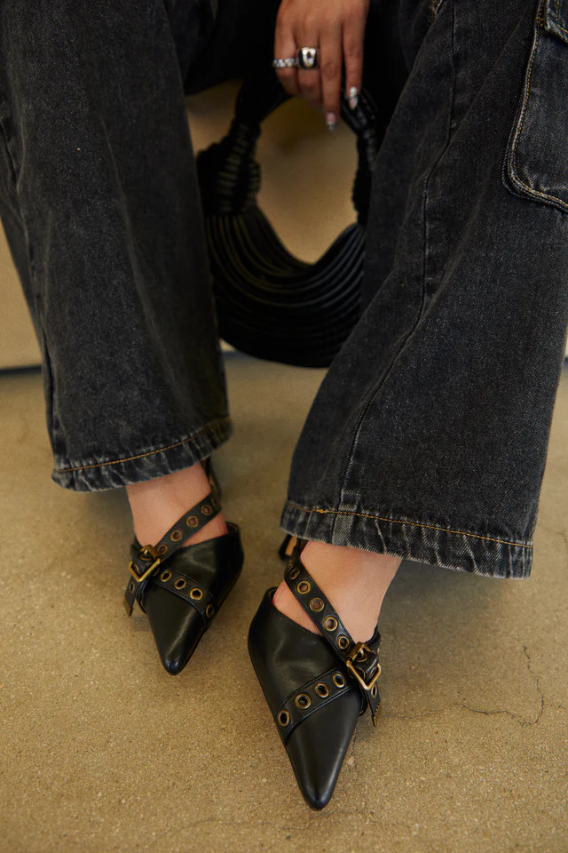 Miss Lola | Tamra Black Mule Heel Pumps | MISS LOLA