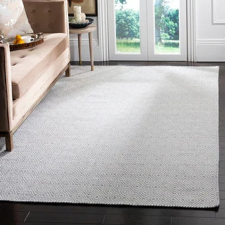 SAFAVIEH Handmade Oasis Evelijn Casual Wool Rug | Bed Bath & Beyond