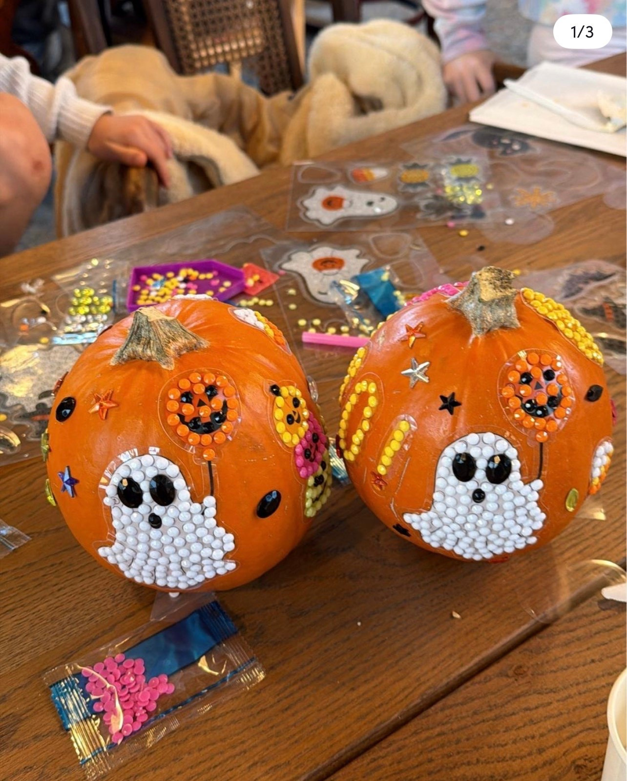 Get this Halloween craft!! It’s so so satisfying.  It makes about 3-4 small decorated. pumpkins