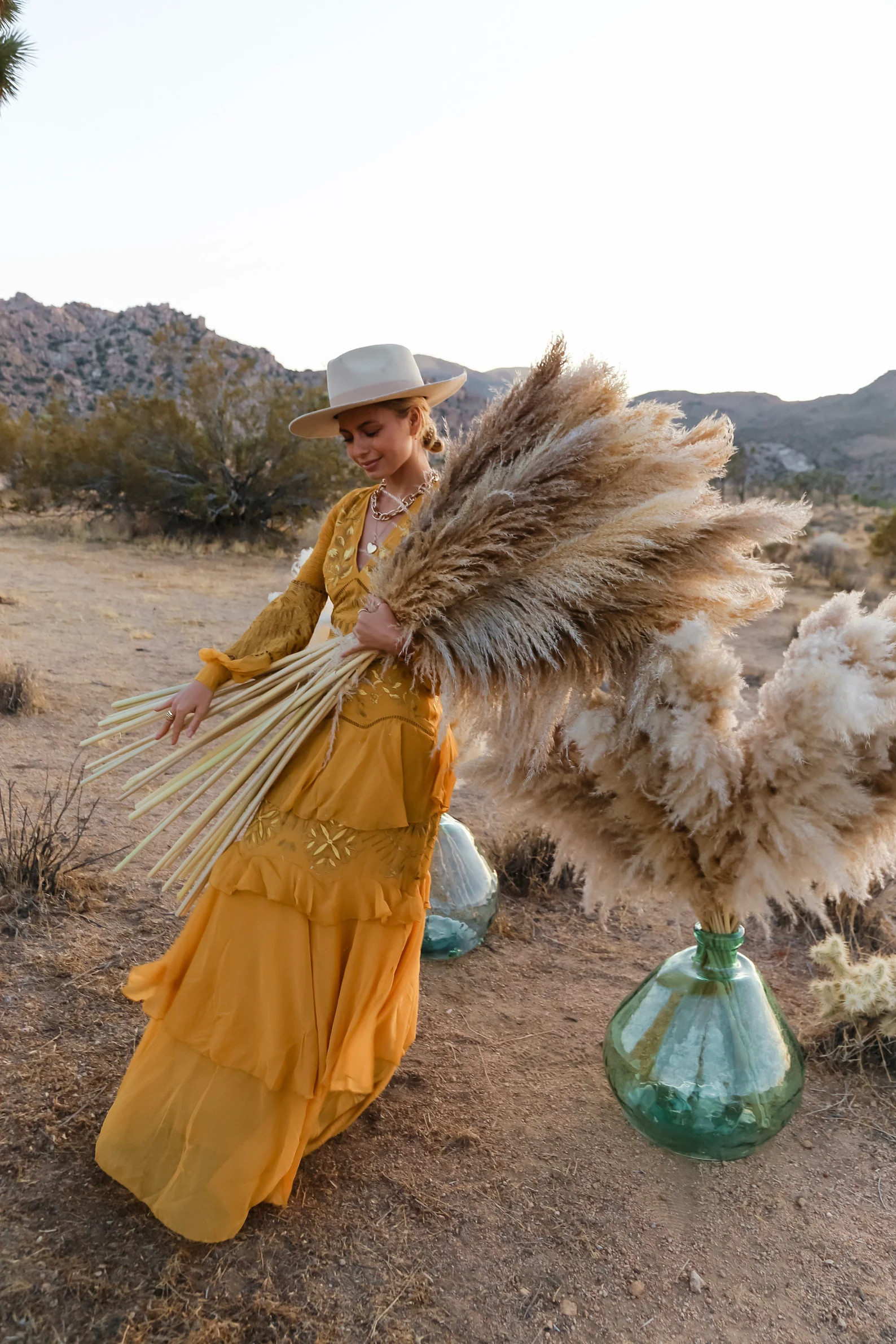 Feathered Fluffy DRIED PAMPAS GRASS 4ft for decor and weddings beige color | large pampas | 5/10 ... | Etsy (US)