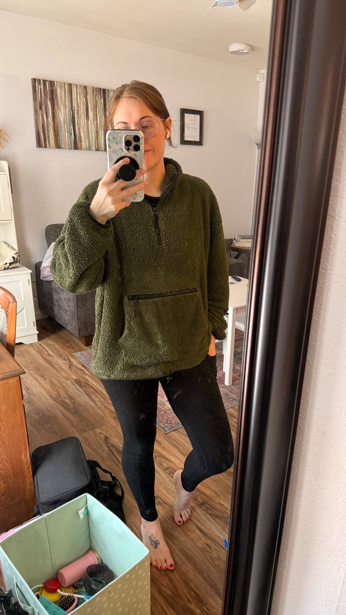Focusing on the basics while my shoulder heals. This oversized pullover and these leggings are my go-to for a cozy, functional day.
Why I love it for recovery:
• Wide neck for easy dressing
• Ultra-stretchy for zero-struggle movement
• Manageable pieces for a busy homeschool day



#LTKmomlife #LTKMidsize #LTKootd
