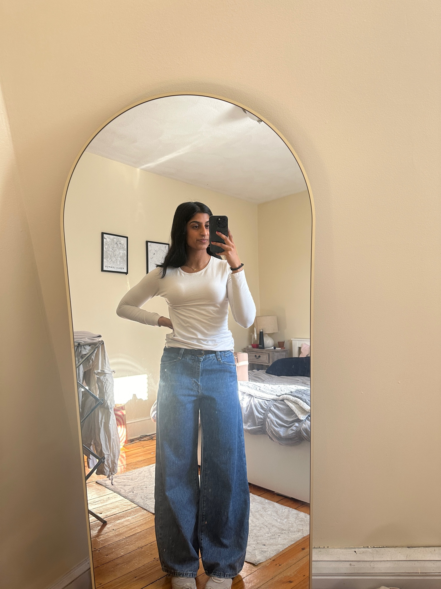 Casual spring outfit! 

Spring fashion women’s baggy jeans new balance sneakers long sleeve shirt white top warm weather casual outfit

#LTKstyletip #LTKfindsunder100 #LTKSeasonal