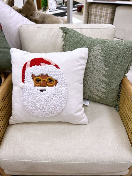 Target Holiday Decor - Santa Pillow

This Santa Throw Pillow is so cute! 

#LTKhome #LTKSeasonal #LTKHoliday