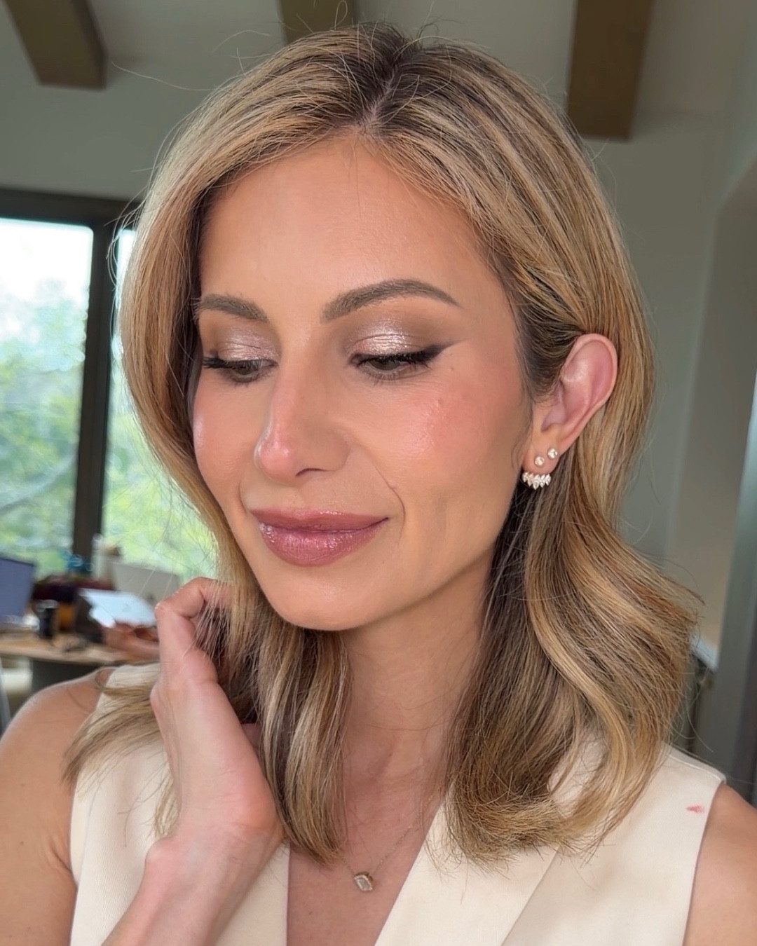 Get The Look ✨

👇🏼PRODUCTS & SHADES USED
ANASTASIA BEVERLY HILLS | Impeccable Blurring Second Skin Matte Foundation - 2N

CALIRAY | Hideaway Brightening + Hydrating Under Eye Color Corrector Concealer
NARS | Soft Matte Complete Concealer - Cafe Au Lait
LAURA MERCIER | Secret Eye Brightening Setting Powder - 1
CIELE | Sculpt & Protect SPF 30+ Bronzing Contour Stick - 02 Medium
YSL | All Hours Hyper Bronzer - Buff Dune:
RARE BEAUTY | Soft Pinch Liquid Blush - Hope
RAVIE BEAUTY | Endless Diffusion Baked Blush - Day Dream
DIOR | Forever Blurring Setting Powder - 2 Light
TOO FACED | Born This Way Super Glow
BENEFIT COSMETICS | Precisely, My Brow Pencil - 3.5
BENEFIT COSMETICS |  Precisely, My Brow Pencil - 2
RAVIE BEAUTY | Soft Definition Longwear Eyeliner  - Drift
RAVIE BEAUTY | Soft Definition Longwear Eyeliner - Dune
MERIT BEAUTY | Solo Shadow Matte Eye Color - Vachetta
ARMANI | Eye Tint Long-Lasting Liquid Eyeshadow - 44S Blush
HUNG VANNGO BEAUTY | Color Story Eyeshadow Palette - New Neutral
ARDELL | Naked Lashes 420, Multipack
BOBBI BROWN | Smokey Eye Mascara
CHARLOTTE TILBURY | Lip Cheat Duo
RAVIE BEAUTY | Effortless Lips - Lily
DIOR | Rouge Forever Liquid Lipstick - 100 Forever Nude
MAKE UP FOR EVER | Mist & Fix Make-Up Setting Spray



#LTKBeauty #LTKOver40