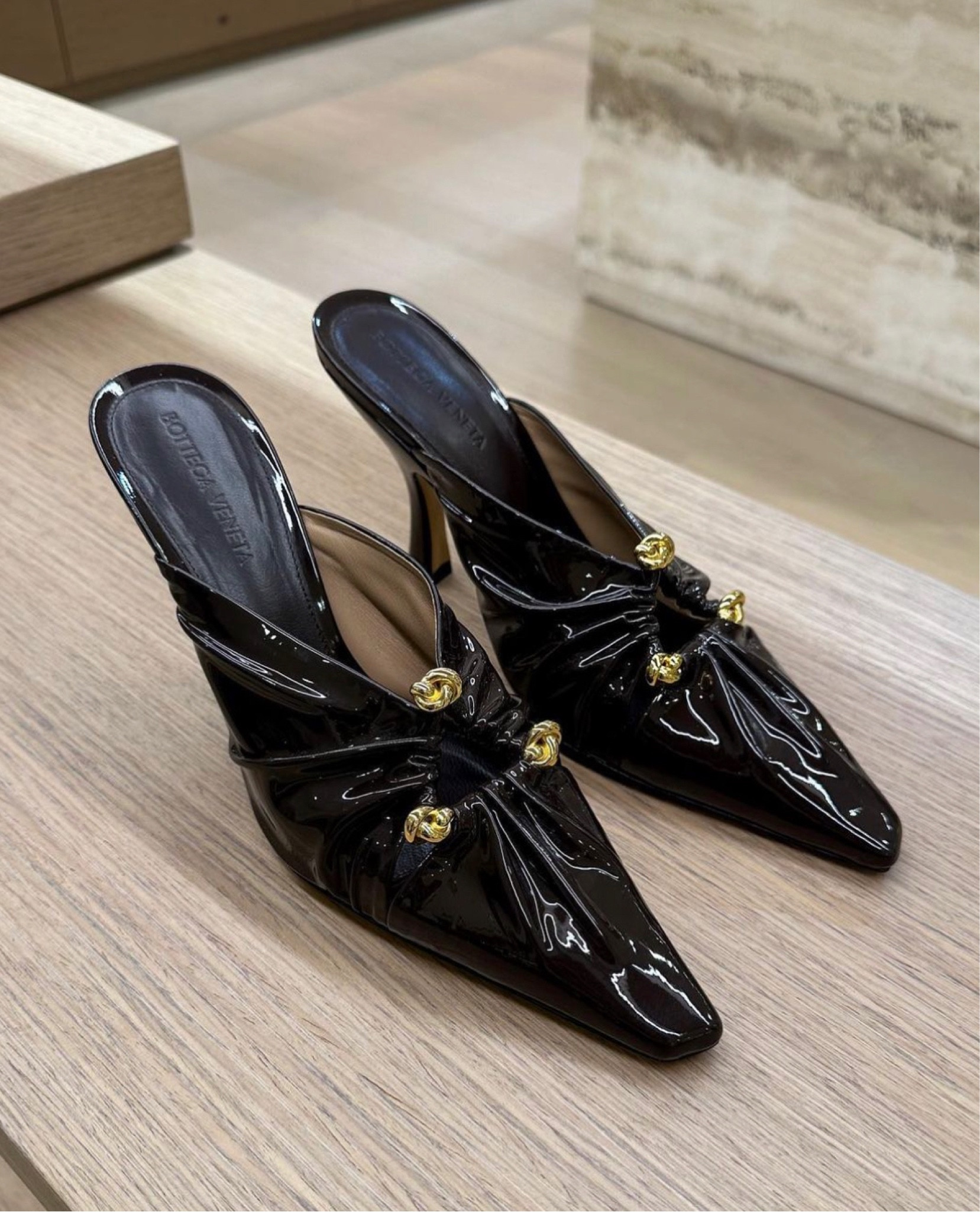 Autumn shoe shopping, Bottega shoes, autumnal style, mule shoes, heeled shoe, autumn, transnational style, heeled mules, Bottega Bunnie shoe, leather mules, designer shoes 

#LTKstyletip #LTKeurope #LTKSeasonal
