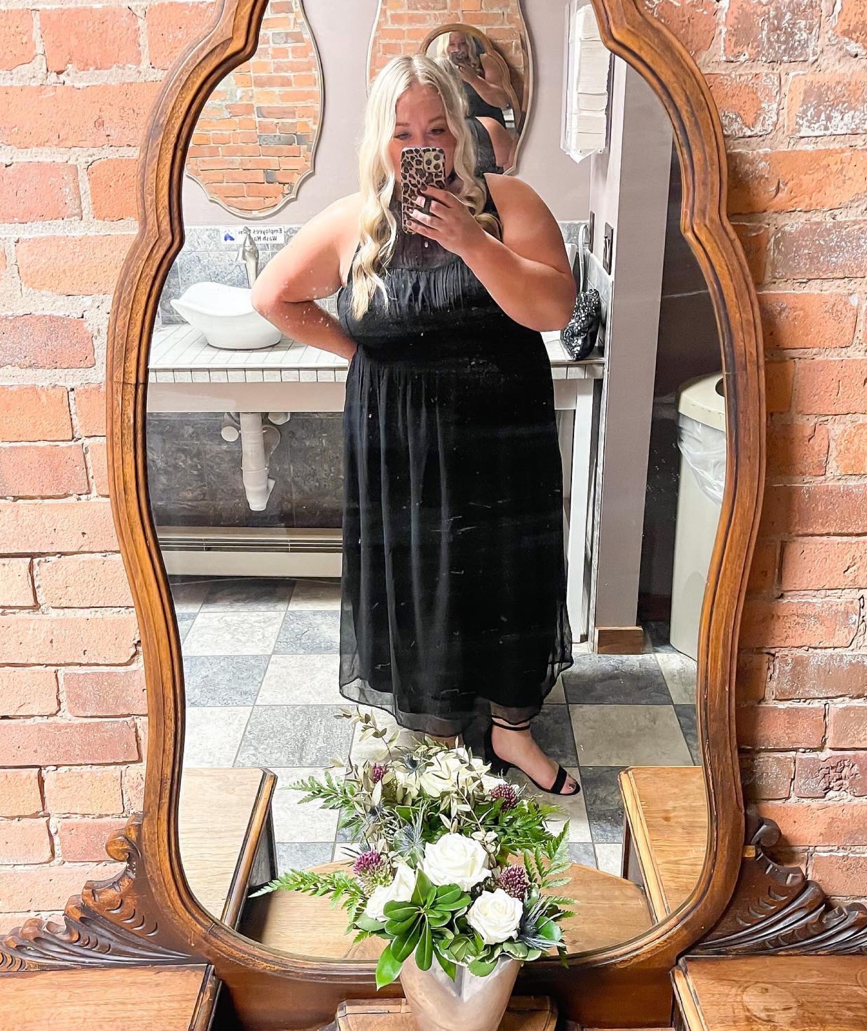 The prettiest black dress for a holiday party, wedding, or any special occasion 🖤 

#LTKSeasonal #LTKfit #LTKcurves