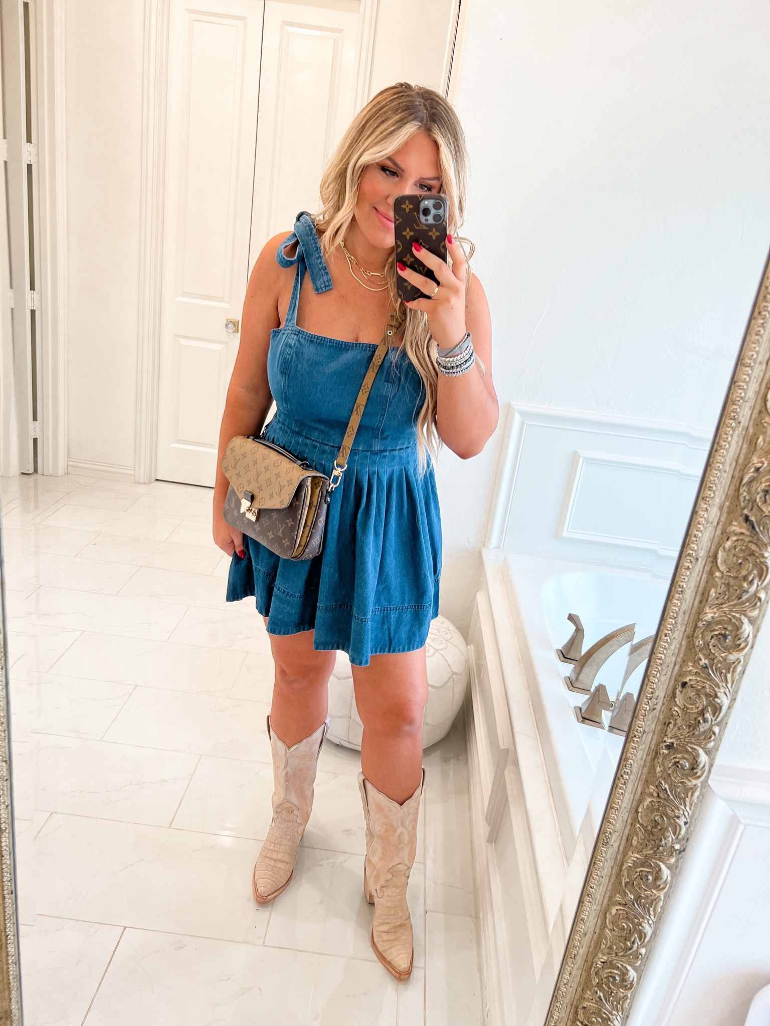 Wearing a medium - runs short! Suggest sizing up
Rodeo outfit 
Denim dress 
Casual style


#LTKunder100 #LTKunder50 #LTKstyletip