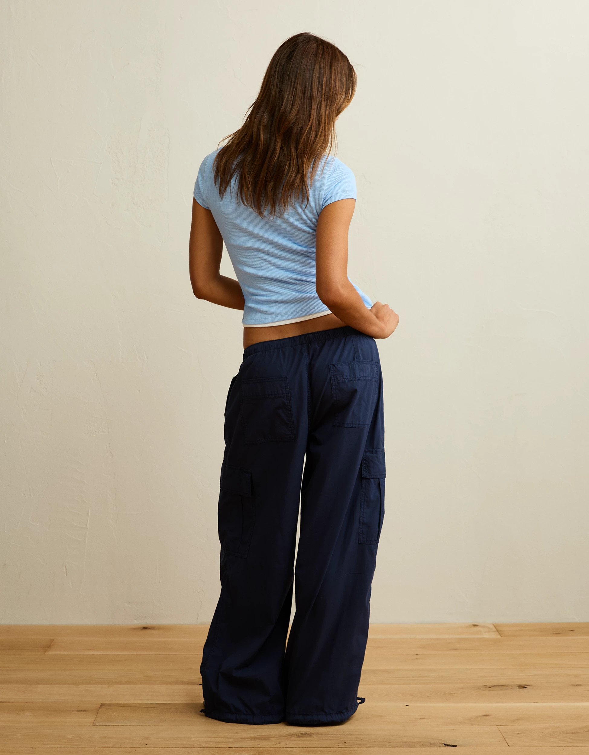 AE Low-Rise Baggy Cargo Parachute Pant | American Eagle Outfitters (US & CA)