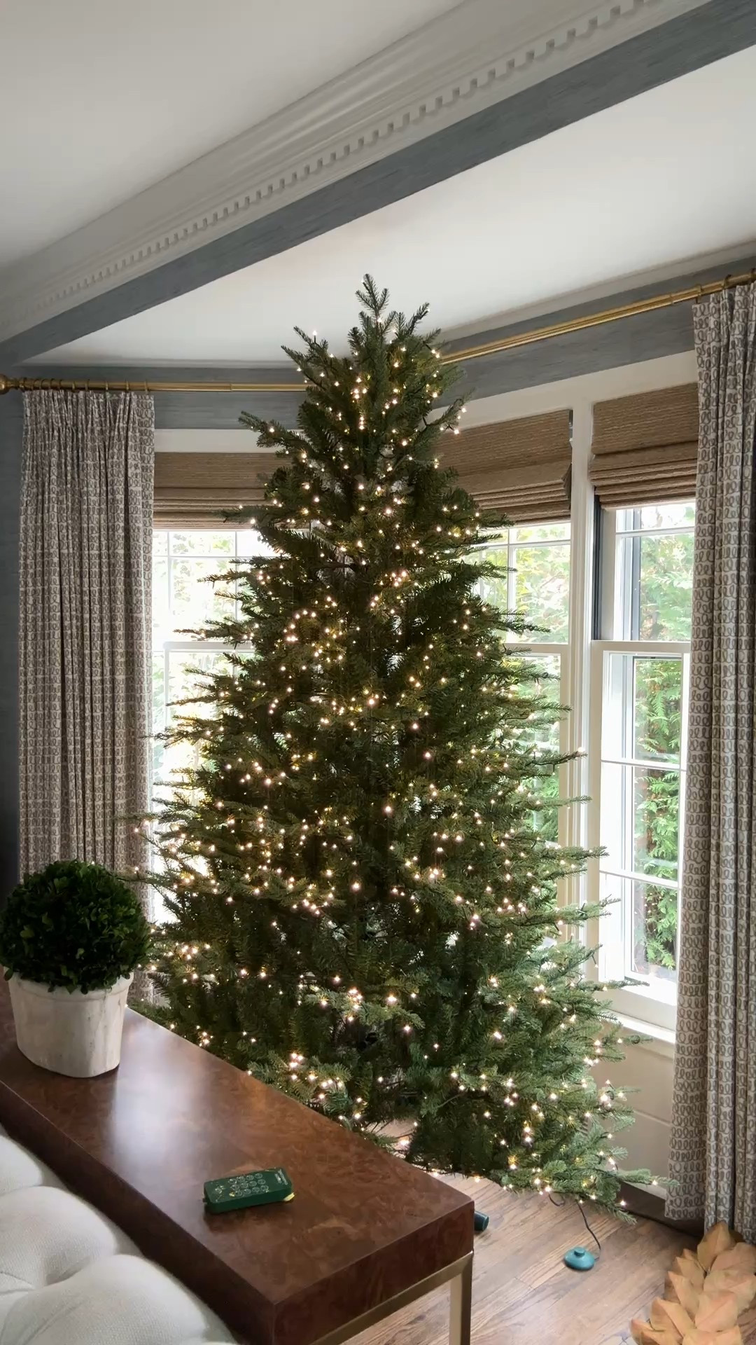 Christmas 2025

#LTKSeasonal #LTKHoliday #LTKHome