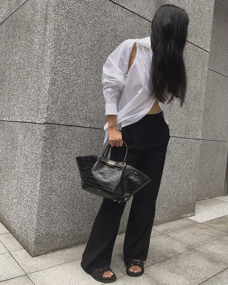 Black and white timeless 

#LTKitbag #LTKstyletip #LTKworkwear