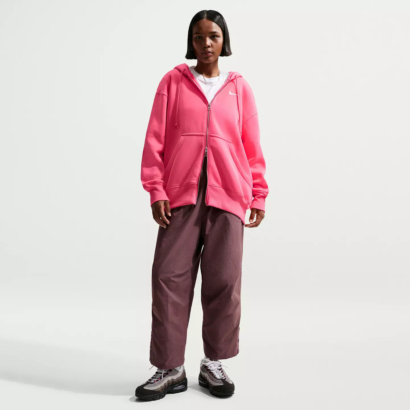 Nike Women's Sportswear Oversized High-Waisted Woven Pants | DICK'S Sporting Goods
