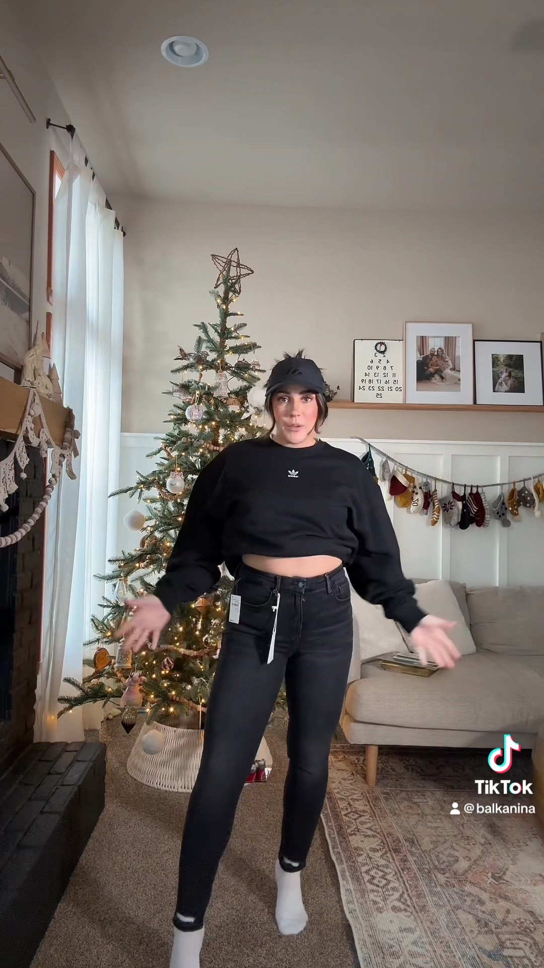 Good American jeans size 8/10! Very stretchy, so soft and so comfortable. If in between size down! 

#LTKmidsize #LTKsalealert #LTKstyletip