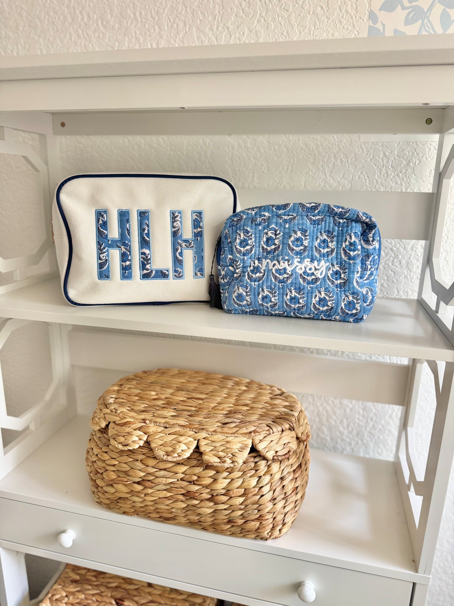 One day left to save 20% off 💙 my favorite applique and embroidery bags! 

#LTKdayinmylife #LTKmomlife #LTKmorningroutine