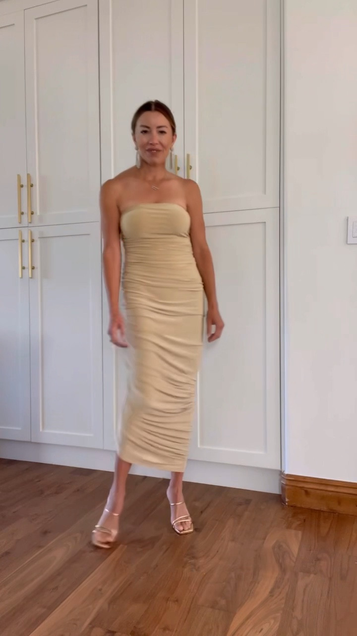 Norma kamali strapless dress 40% off and I’m wearing a size small 

#LTKsalealert #LTKwedding