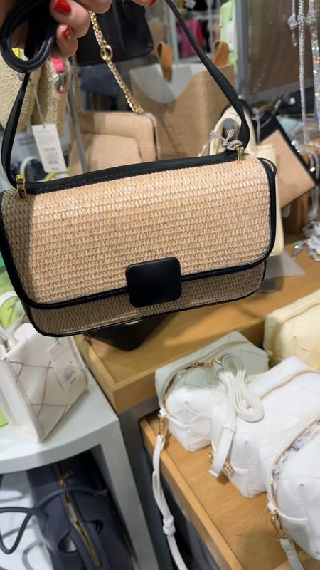 Look for less rafia style crossbody bag from target!! The perfect size for everyday 👏🏻

I also linked a few vacation totes 

#LTKVideo #LTKover40 #LTKstyletip