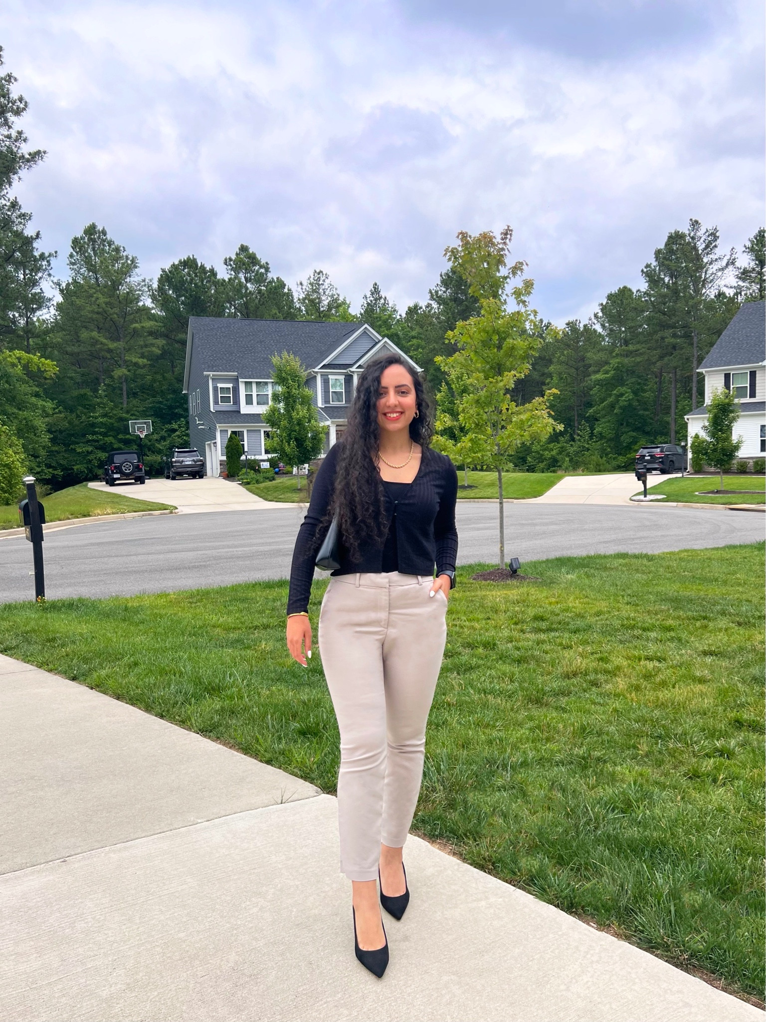 Formal outfit for work ✨
.
Full H&M outfit ✨
.
Fashion | Beauty | Life
Black | Beige | Heels
Cardigan | Slacks
Gold | Jewelry | Curly

#LTKstyletip #LTKitbag #LTKunder50