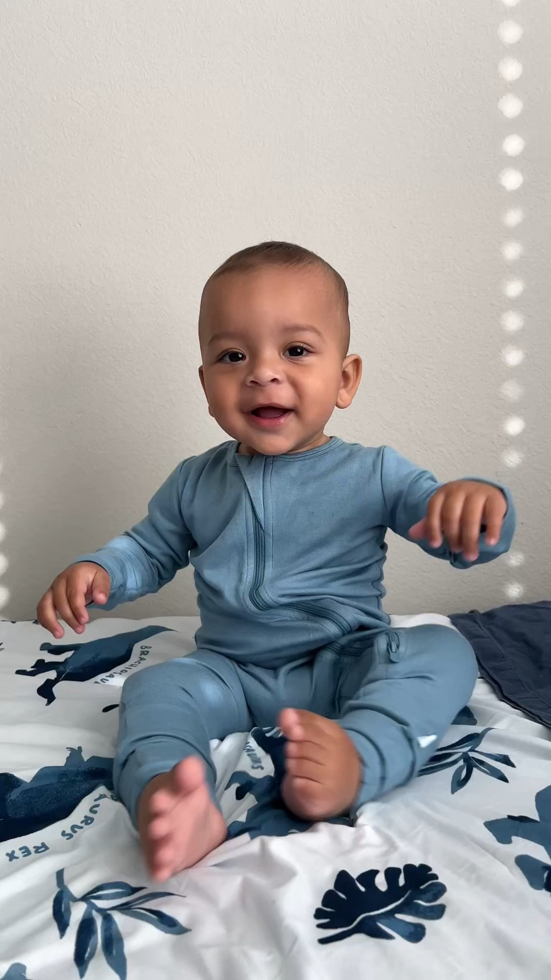 The best baby pajamas! 🌙✨

Bamboo fabric, dreamland baby pajamas, baby onesies 

#LTKBaby #LTKKids