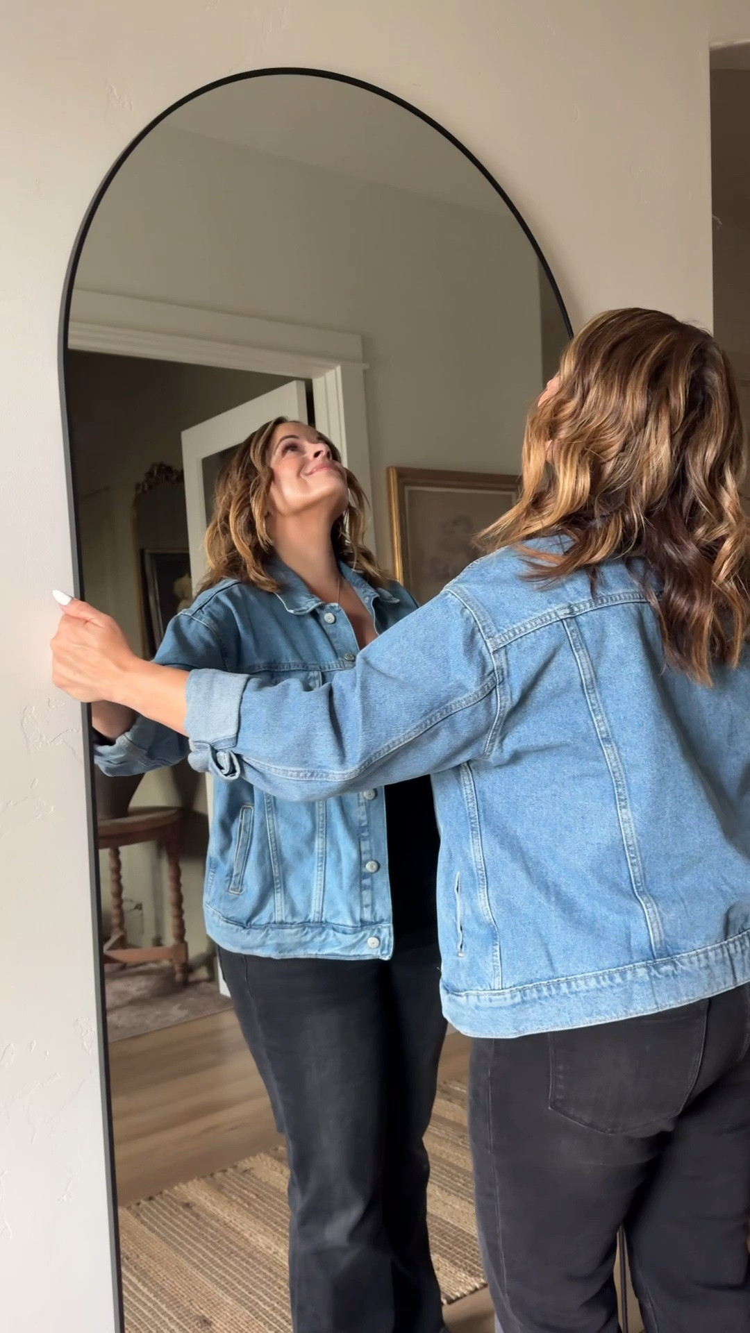 Huge edit friendly arched mirror

#LTKHome #LTKSaleAlert