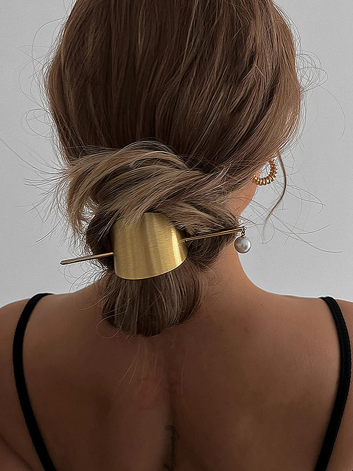 Pearl Detail U-Shaped Hair Pin | Commense