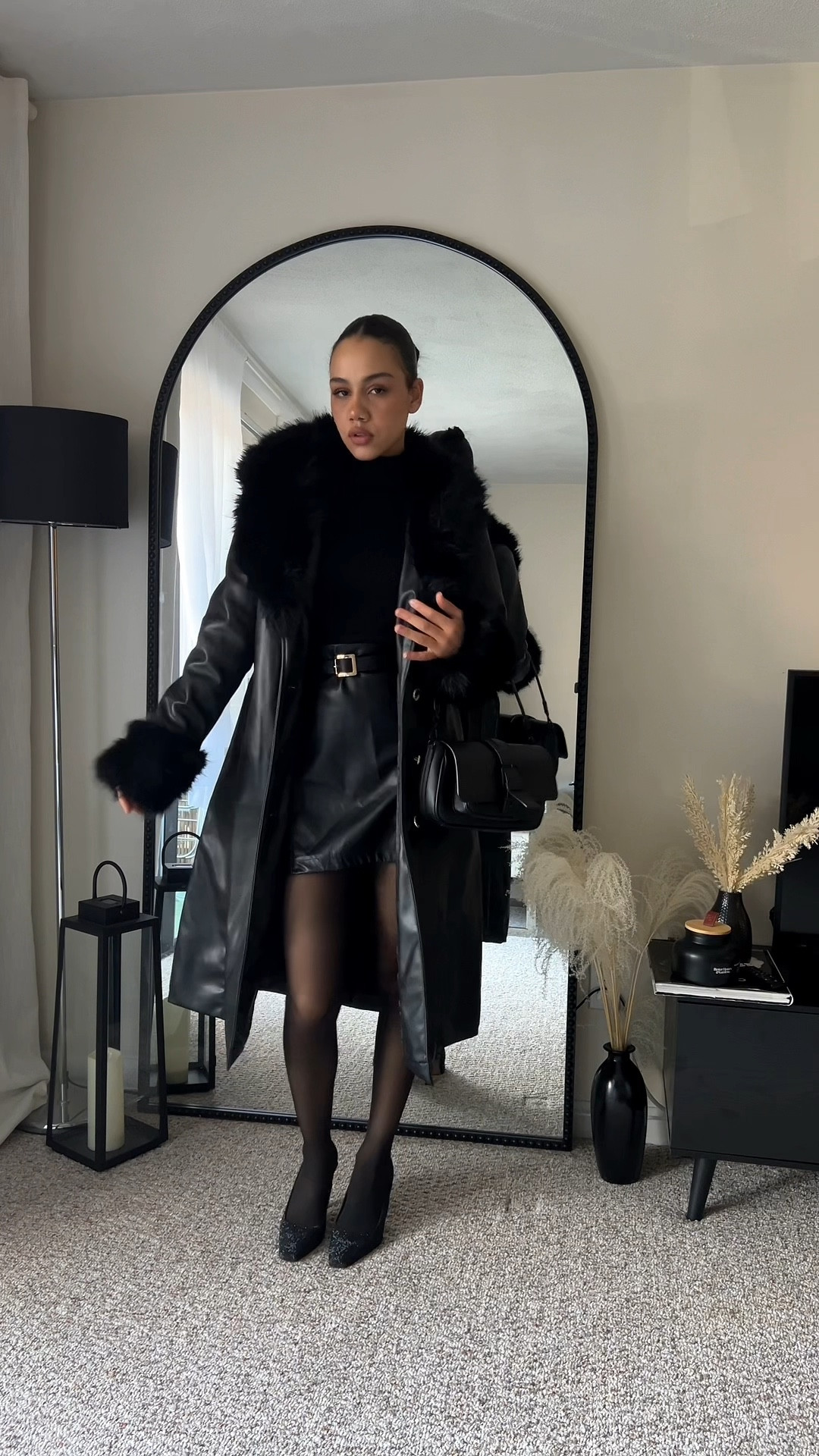 Here’s an all-black effortless and timeless winter outfit, featuring my favorite coat for this season, for those 5 pm winter nights.

 

#LTKVideo #LTKSeasonal #LTKstyletip