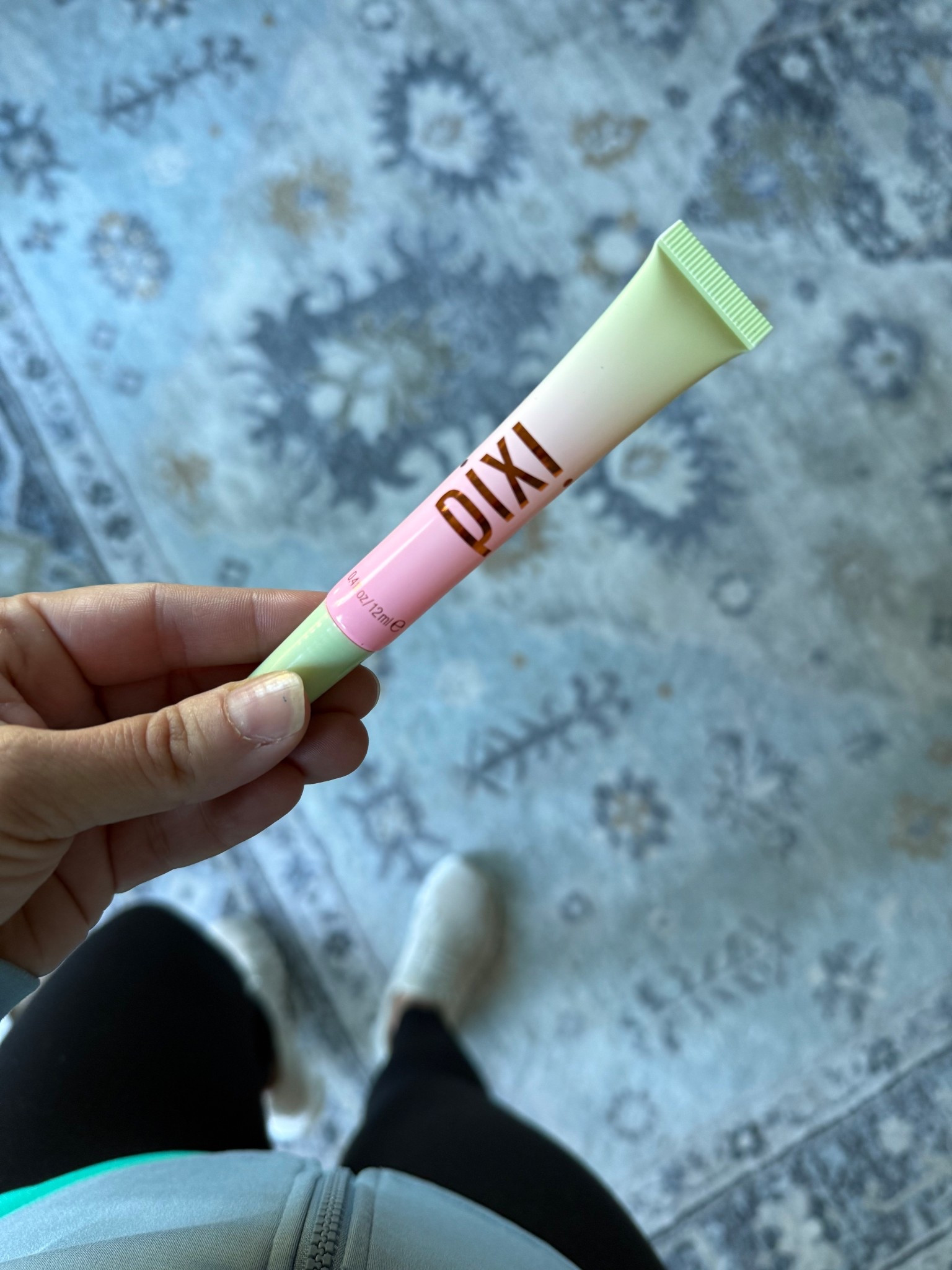 LOVE this new ph lipgloss, mine is the color Prettiness, and the gives my lips the most natural shade of pink. And I love that it’s moisturizing without being sticky. 