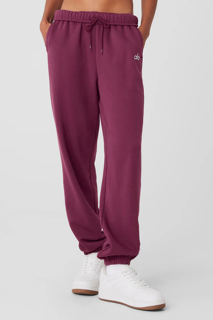 Accolade Sweatpant - Wild Berry | Alo Yoga (US)
