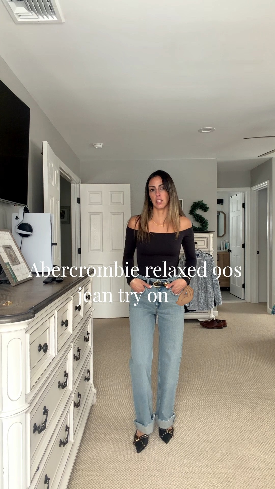 Abercrombie 90s relaxed try on 😍 another must have pair of jeans for your wardrobe! 

Sizes up to 25 reg for a better fit. I also could do short, 5’3” but will cuff these up bc they look good like that to! 

Off the shoulder top | fitted top | double lined tops | cakes body | nipple covers | denim | jeans | women’s denim jeans | kitten heels | date night outfit 

}Abercrombie #ltkdatenight 

#LTKSaleAlert #LTKootd #LTKValentine