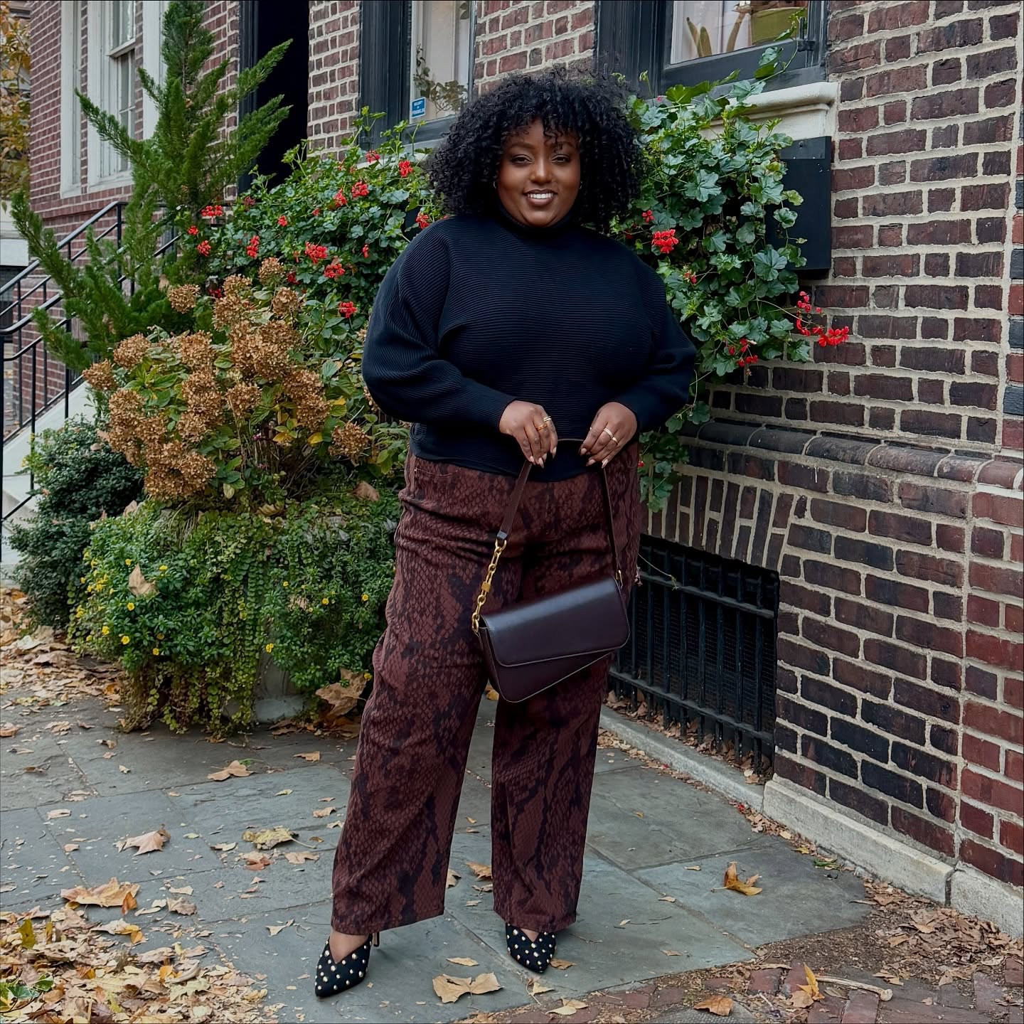 Having a fall moment in these gorgeous snake print jeans from @eloquii. Such a statement piece without being over the top! 

Paired the with a simple black sweater and my studded mules I recently got from @macys for a mid-week ✨ look ✨! 

How would you style these pants? Linked the full look over on @shop.ltk 😘

*sizing reference- wearing a size 18 but the jeans are slightly oversized could’ve easily gone with a 16* 

#xoq #eloquii #macysstylecrew #falloutfitideas #fallstyleinspo #plussizeoutfit #phillyinfluencer #phillyblogger